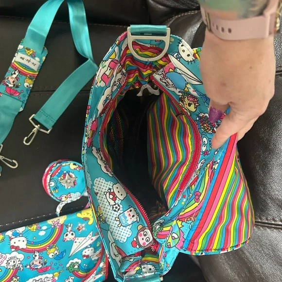 Tokidoki x Hello Kitty Colorful Backpack Set - Picture 4 of 4